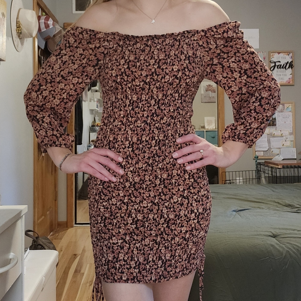 Small Jessica Simpson Floral Off-Shoulder Dress